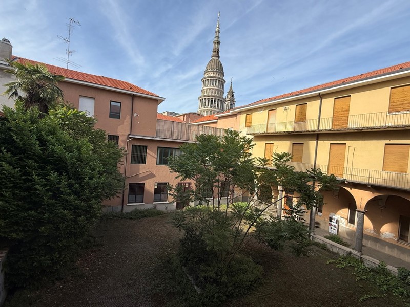 Appartamento in Vendita a Novara, 1'350'000&euro;, 1736 m²
