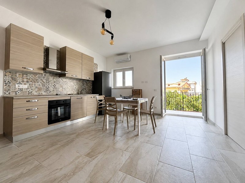 Trilocale in Affitto a Catanzaro, 900&euro;, 65 m²