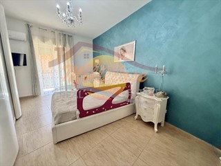 Appartamento in Vendita a Siracusa, zona Grottasanta - Tunisi, 125'000&euro;, 130 m²
