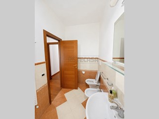 Appartamento in Affitto a Vicenza, 900&euro;, 81 m², arredato, con Box