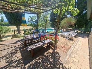 Quadrilocale in Vendita a Casole d'Elsa, 185'000&euro;, 70 m², arredato