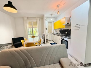 Quadrilocale in Affitto a Massa, zona Ricortola, 1'200&euro;, 80 m², arredato