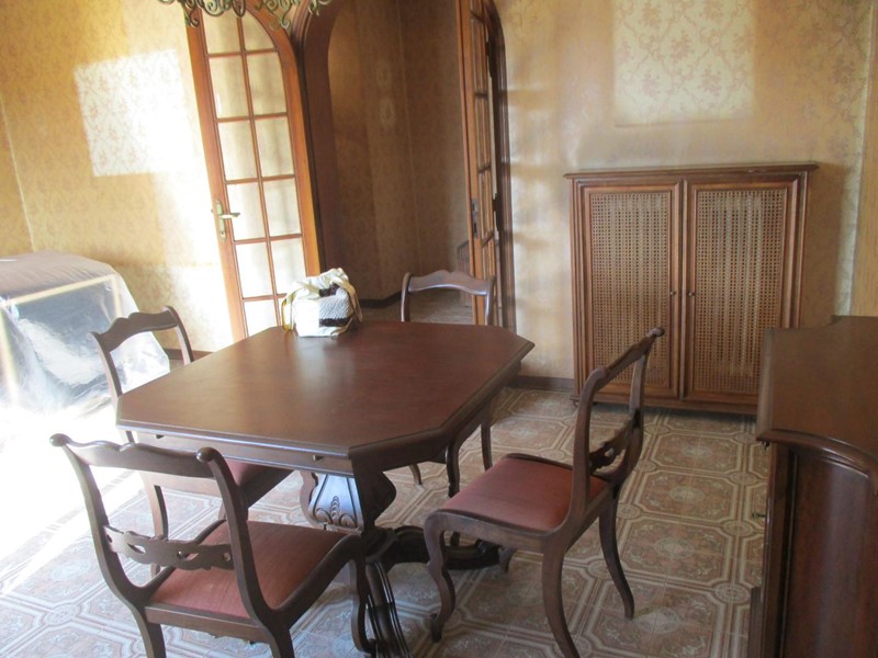 Appartamento in Vendita a Buti, 138'000&euro;, 150 m², con Box