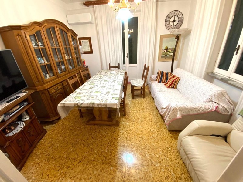 Quadrilocale in Affitto a Massa, zona Mirteto, 700&euro;, 84 m², arredato