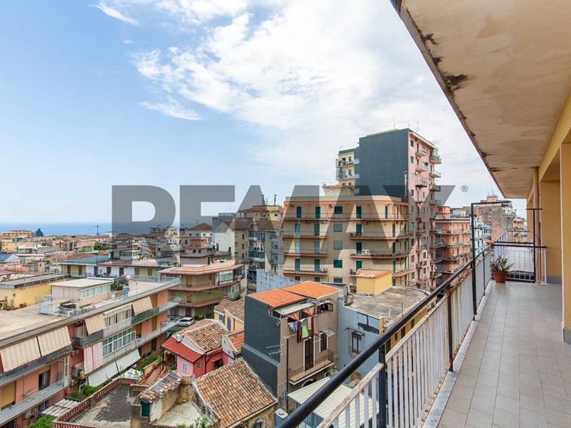 Quadrilocale in Vendita a Acireale, 130'000&euro;, 128 m²