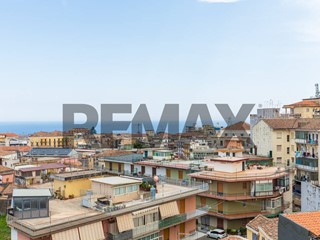 Quadrilocale in Vendita a Acireale, 130'000&euro;, 128 m²