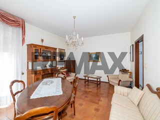 Appartamento in Vendita a Motta Sant'Anastasia, 129'000&euro;, 139 m²