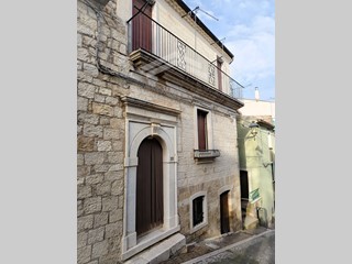 Appartamento in Vendita a Castelbottaccio, 65'000&euro;, 210 m²
