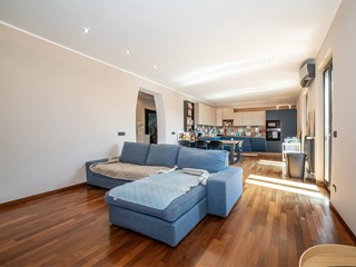 Quadrilocale in Vendita a Roma, 369'000&euro;, 135 m²