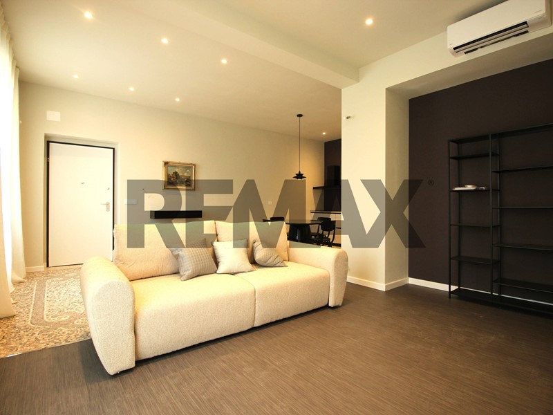 Trilocale in Affitto a Torino, 1'400&euro;, 72 m²