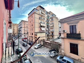 Quadrilocale in Vendita a Napoli, 159'000&euro;, 81 m²