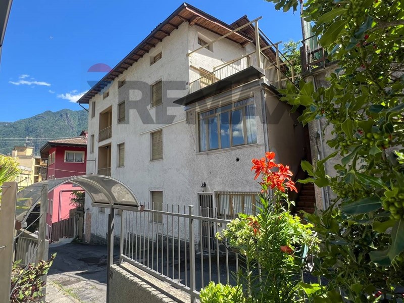 Appartamento in Vendita a Darfo Boario Terme, 100'000&euro;, 475 m²