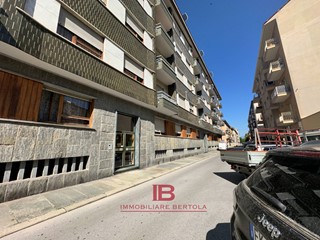 Quadrilocale in Vendita a Cuneo, 140'000&euro;, 116 m²