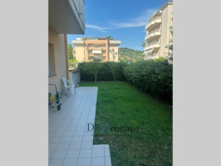 Trilocale in Affitto a Alba Adriatica, 65 m²