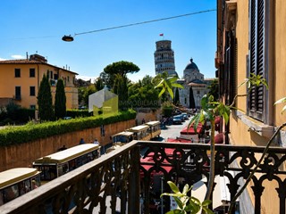 Appartamento in Vendita a Pisa, 750'000&euro;, 230 m²