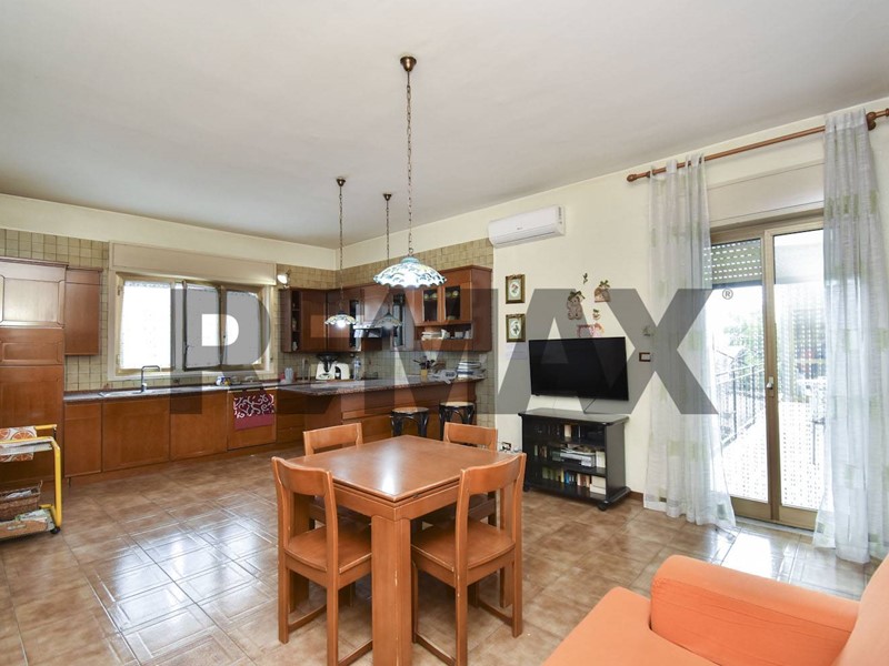 Quadrilocale in Vendita a Belpasso, 149'000&euro;, 147 m²