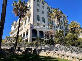 Trilocale in Affitto a Bordighera, 90 m²