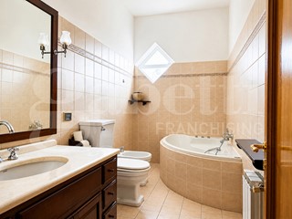 Trilocale in Affitto a Aci Castello, 1'000&euro;, 100 m²