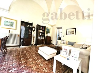Appartamento in Vendita a Copertino, 165'000&euro;, 175 m², con Box