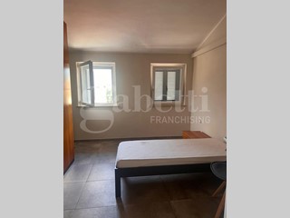 Trilocale in Affitto a Terni, 800&euro;, 75 m², arredato