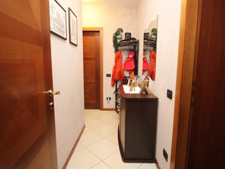 Trilocale in Vendita a Marnate, 200'000&euro;, 96 m², con Box