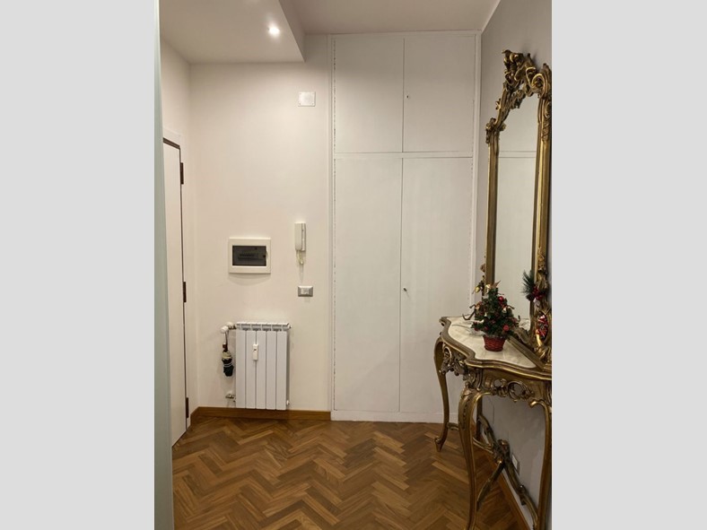 Bilocale in Vendita a Roma, 330'000&euro;, 80 m²
