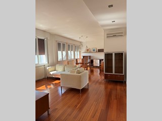 Appartamento in Vendita a Rovigo, zona Centro cittÃ, 135'000&euro;, 130 m²