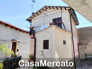 Trilocale in Vendita a Rocca Priora, zona Buero, 59'000&euro;, 