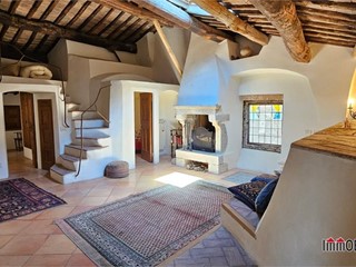 Trilocale in Vendita a Siena, 490'000&euro;, 100 m²