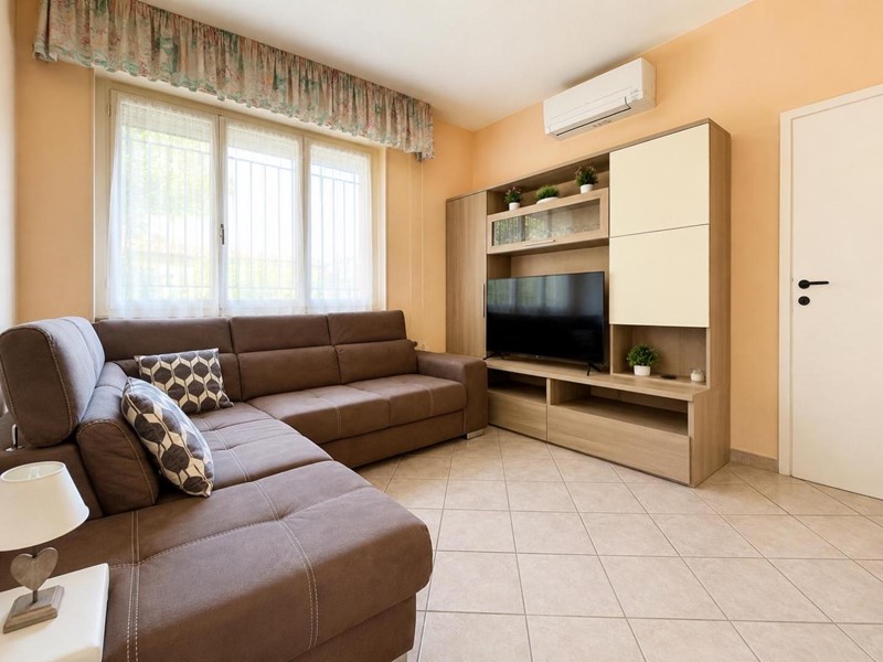 Appartamento in Affitto a Camaiore, zona Lido di Camaiore, 700&euro;, 75 m², arredato