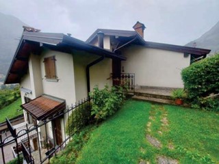 Appartamento in Vendita a Ardesio, 75'712&euro;, 120 m², con Box
