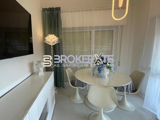 Appartamento in Vendita a Carrara, zona Marina di Carrara, 299'000&euro;, 51 m², arredato