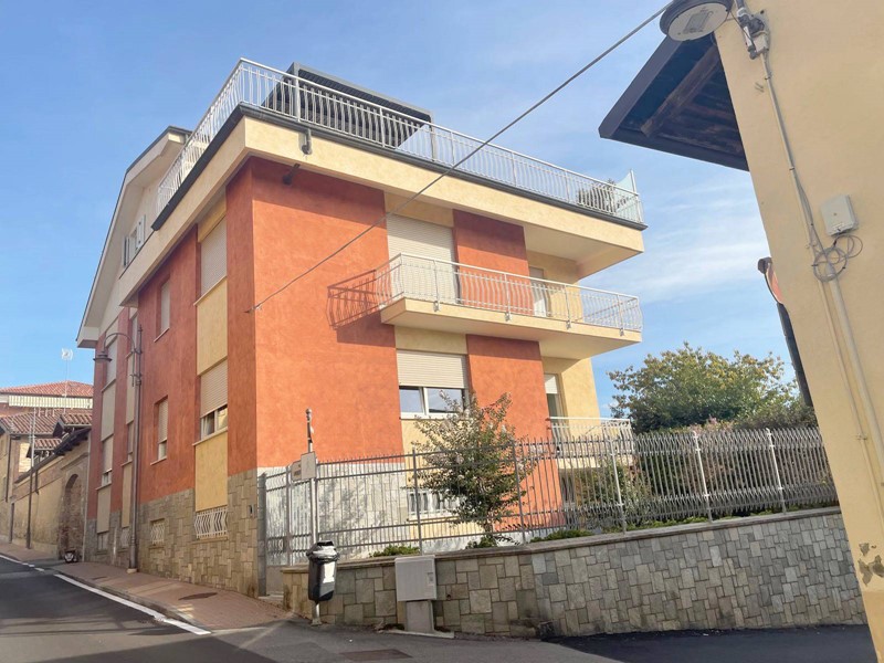 Appartamento in Affitto a Pecetto Torinese, 1'000&euro;, 140 m²
