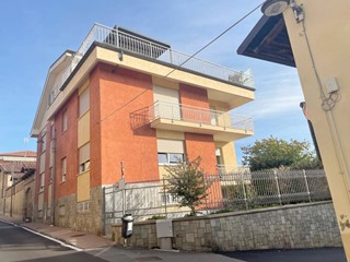 Appartamento in Affitto a Pecetto Torinese, 1'000&euro;, 140 m²