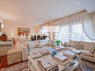 Appartamento in Vendita a Venezia, 320'000&euro;, 160 m²