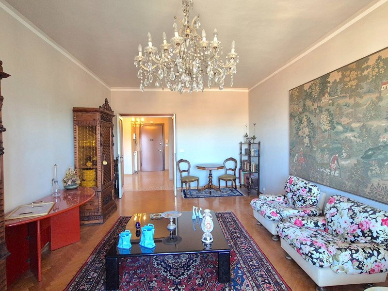 Quadrilocale in Vendita a Terni, 169'000&euro;, 157 m²
