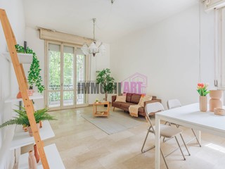 Trilocale in Vendita a Reggio Emilia, 139'000&euro;, 108 m²