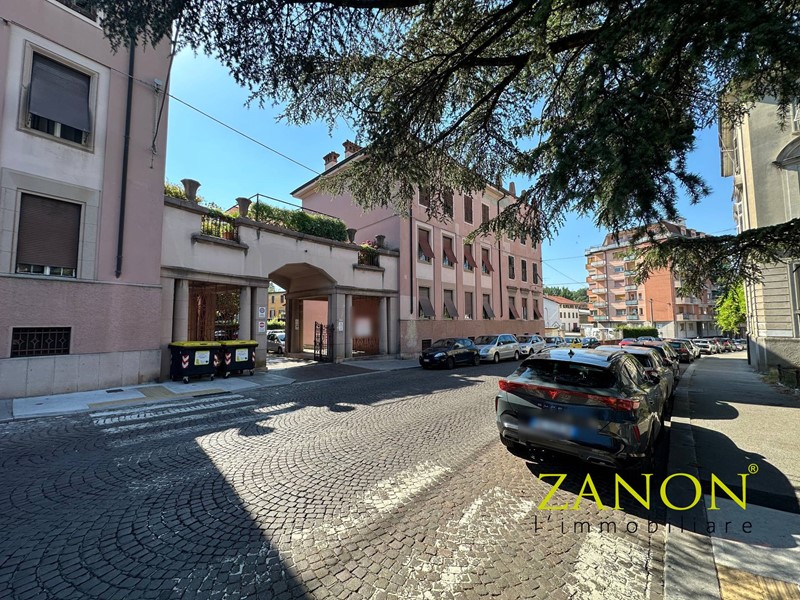 Quadrilocale in Vendita a Gorizia, 268'000&euro;, 140 m²