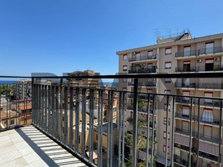 Quadrilocale in Vendita a Palermo, 100'000&euro;, 115 m²