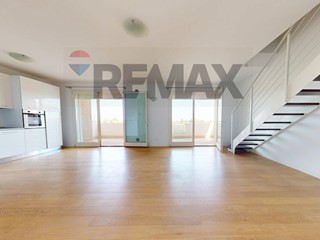 Attico in Affitto a Vicenza, 2'000&euro;, 150 m²
