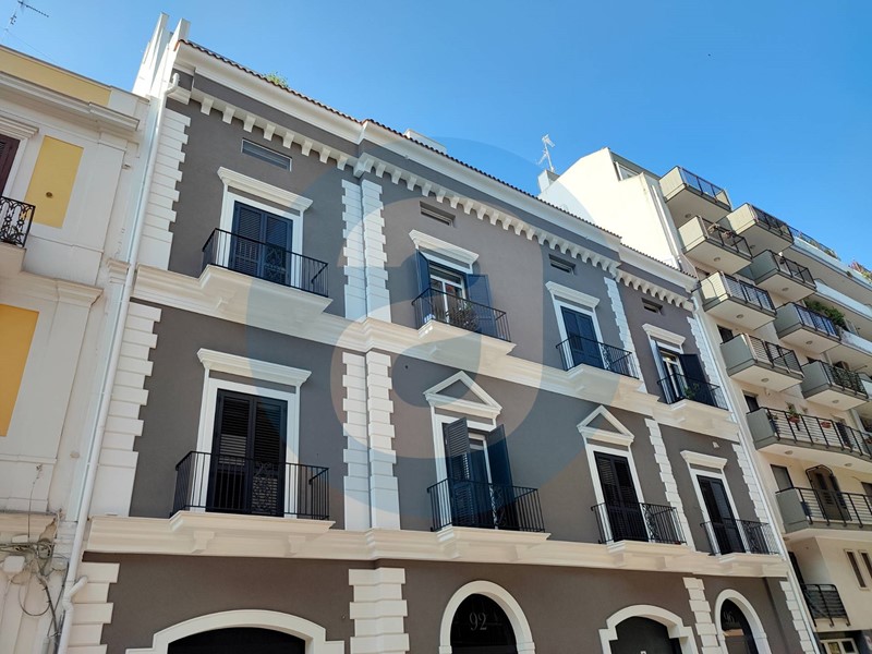 Trilocale in Affitto a Bari, 1'200&euro;, 108 m²