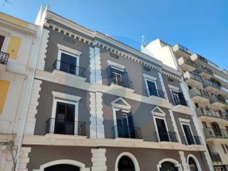 Trilocale in Affitto a Bari, 1'200&euro;, 108 m²