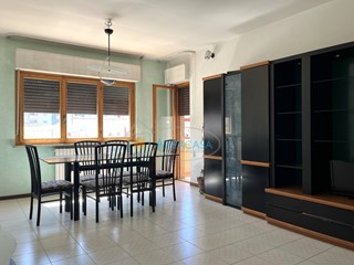 Appartamento in Vendita a Ascoli Piceno, 112'000&euro;, 148 m²