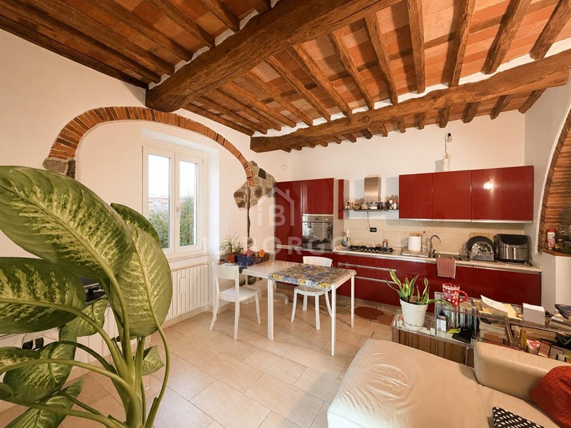 Bilocale in Vendita a Pescia, 78'000&euro;, 58 m²