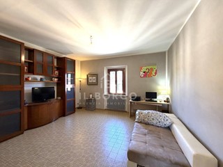 Quadrilocale in Vendita a Uzzano, 99'000&euro;, 109 m²