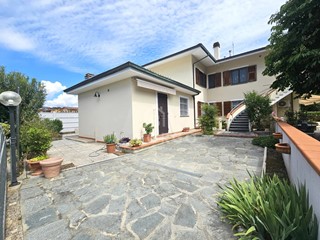 Appartamento in Vendita a Buggiano, 255'000&euro;, 162 m²