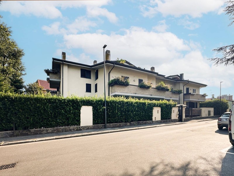 Trilocale in Vendita a Cologno Monzese, 369'000&euro;, 102 m²