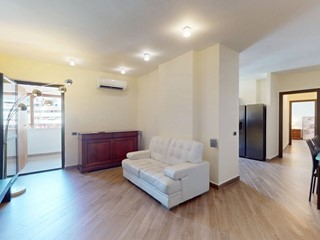 Appartamento in Vendita a Napoli, 295'000&euro;, 170 m²