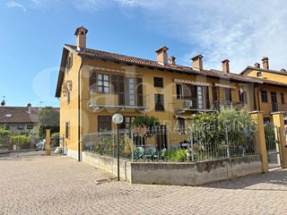 Trilocale in Vendita a Carmagnola, 138'000&euro;, 60 m², con Box