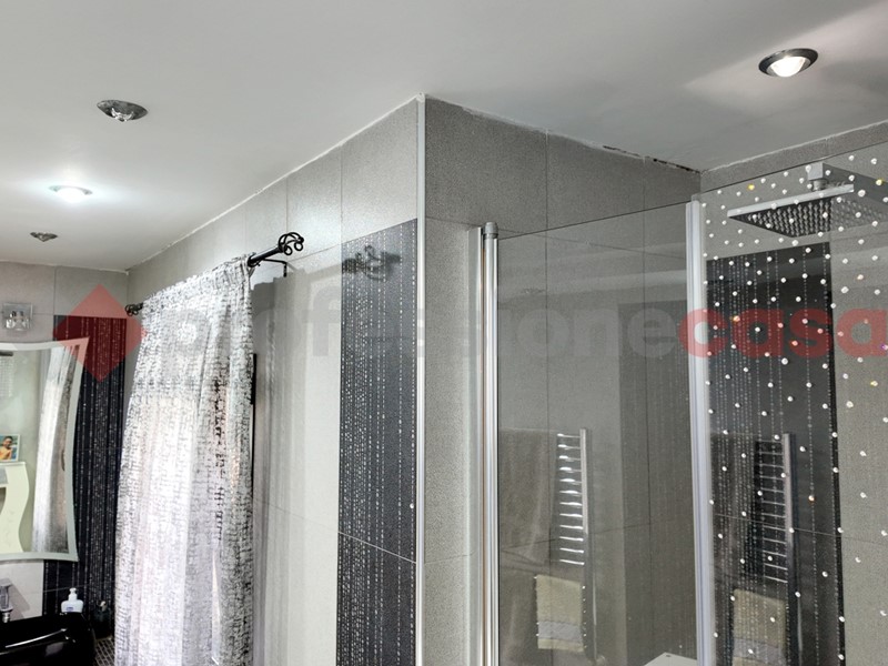 Trilocale in Vendita a Portici, 175'000&euro;, 84 m²